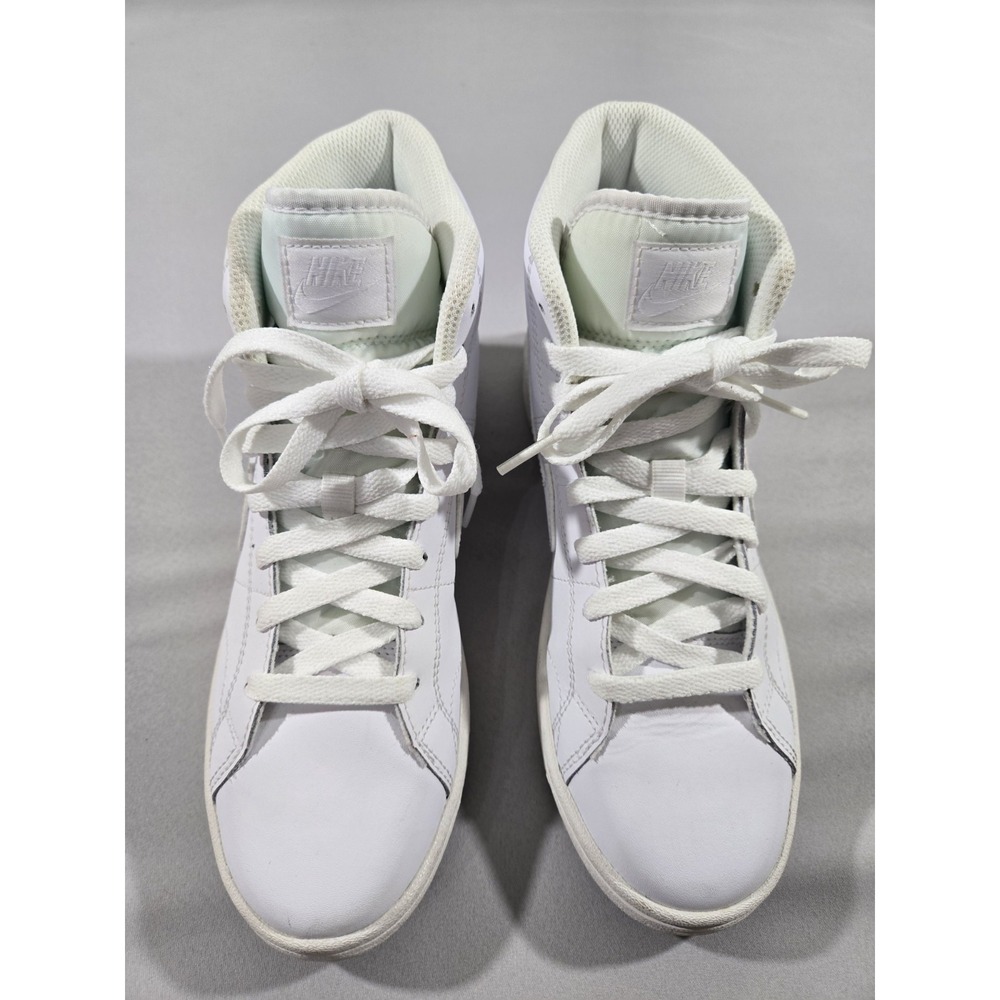 Women's Nike Court Royale 2 Mid sneaker in white leather Size US 7.5